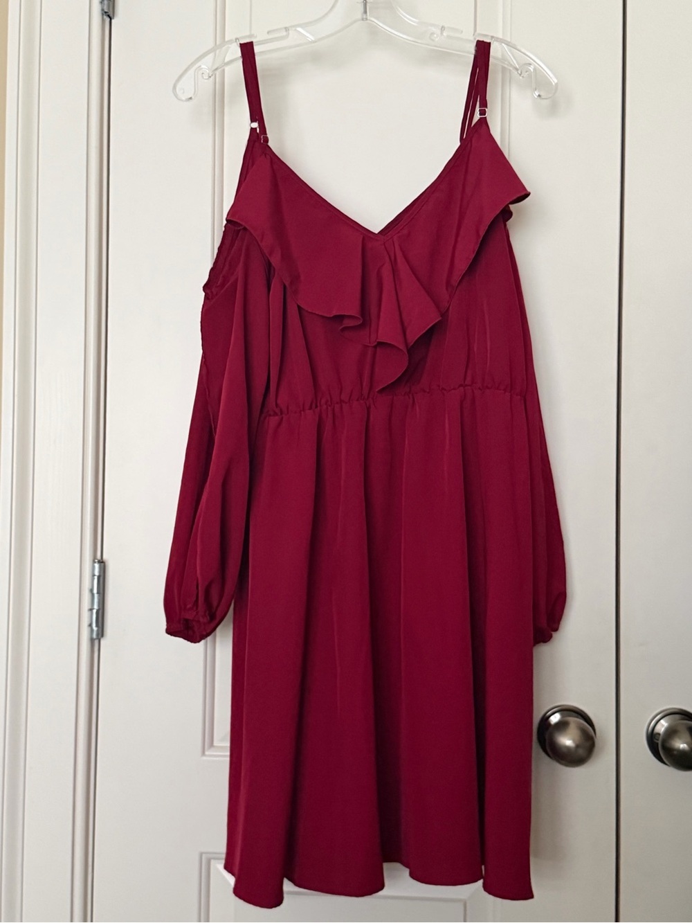 Women’s Ruffle Cold-Shoulder A-Line Dress in Burgundy